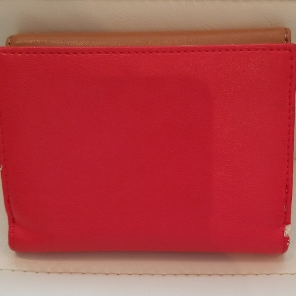 Guess Wallet Bi-Fold - Picture 3 of 4